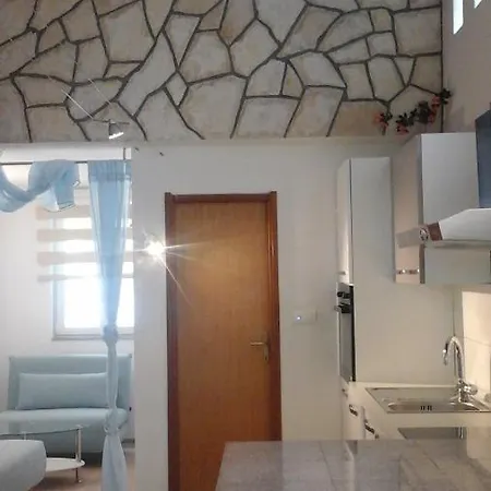 With A Parking Space Rukavac, Vis - 2444 Apartment *