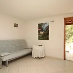With Parking Space - Vis - 2444 Appartement Rukavac (Vis)